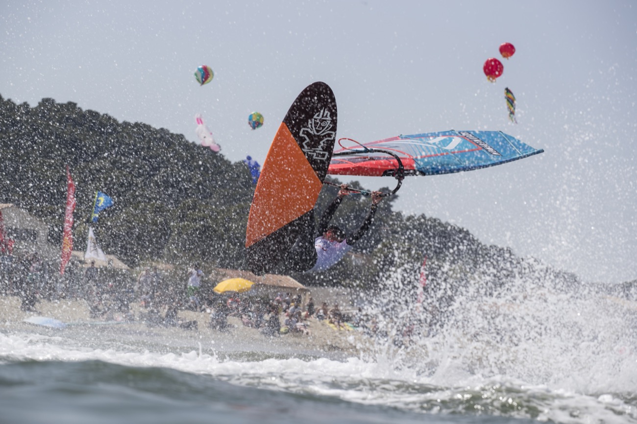 Leucate - AUDE - LEUCATE - MONDIAL DU VENT 2018 : LES WINDSURFERS EN ACTION