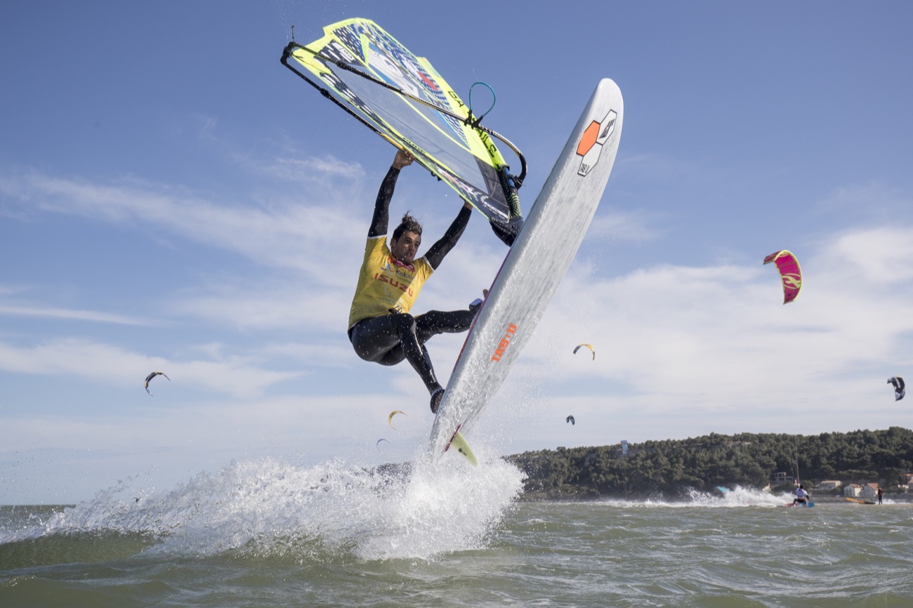 Leucate - AUDE - LEUCATE - MONDIAL DU VENT 2018 : Qualifications du windsurf Cinq français en finale