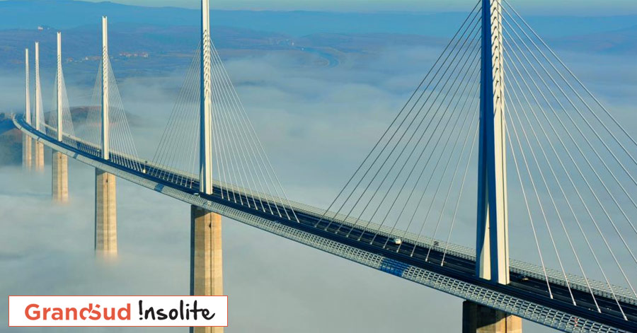 Millau - AVEYRON - MILLAU - Record du monde au dessus des nuages