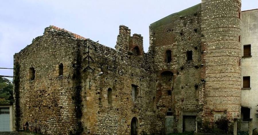 Argeles-sur-Mer - L'ASPAHR organise la visite d'un exceptionnel monument médiéval plongé dans un désastre d'urbanisme