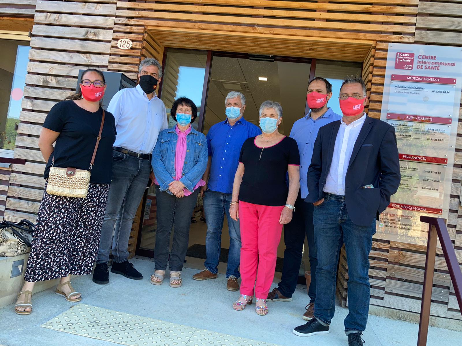 Lot - Marie Piqué et ses colistiers visitent le centre de santé de Salviac
