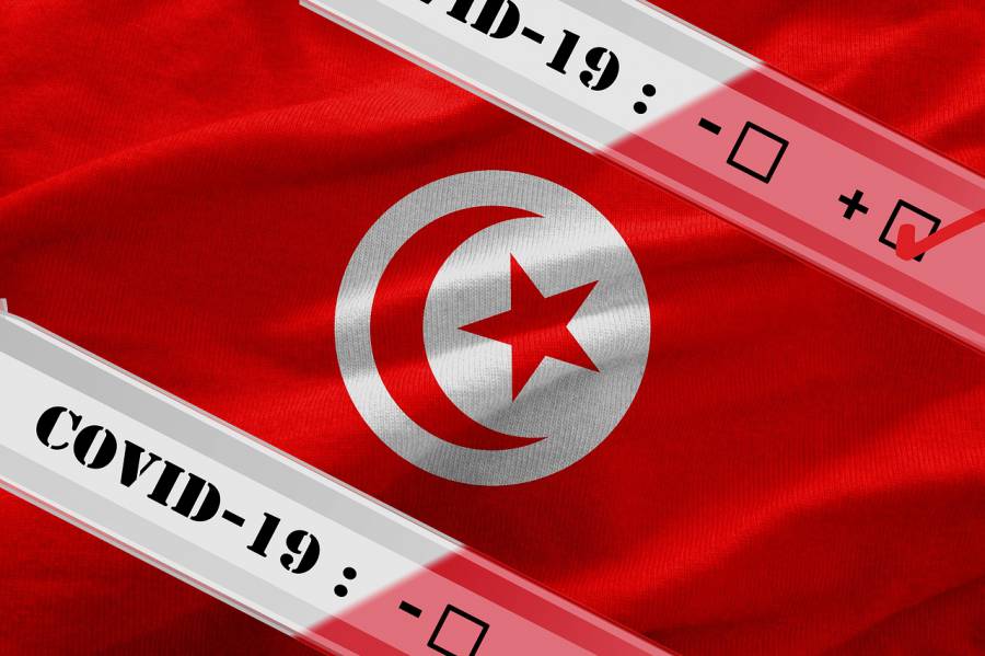 - Lutte contre le Covid-19 : un navire de la Marine nationale livre de l'oxygène à Tunis