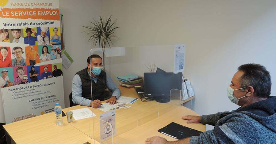 Aigues Mortes - Terre de Camargue organise dans les locaux du Service emploi un job dating viticulture.