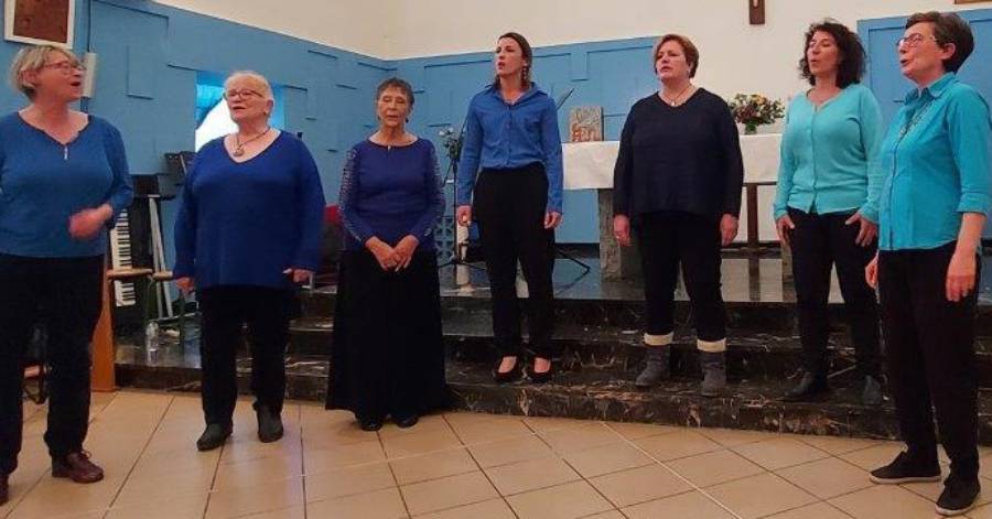 Valras-Plage - Les Z'accro'Chants et le Duo Sol Air en l'église de Valras le 30 avril