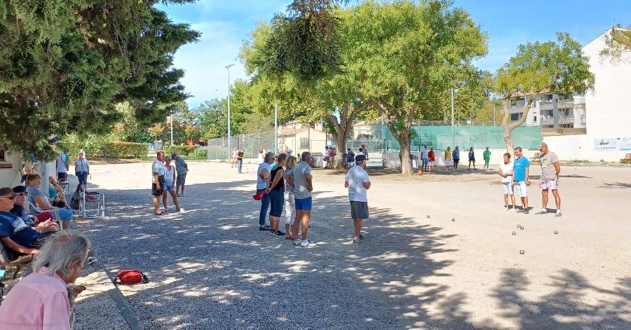 Vias - Tournoi de pétanque : une soixantaine de participants au rendez-vous !