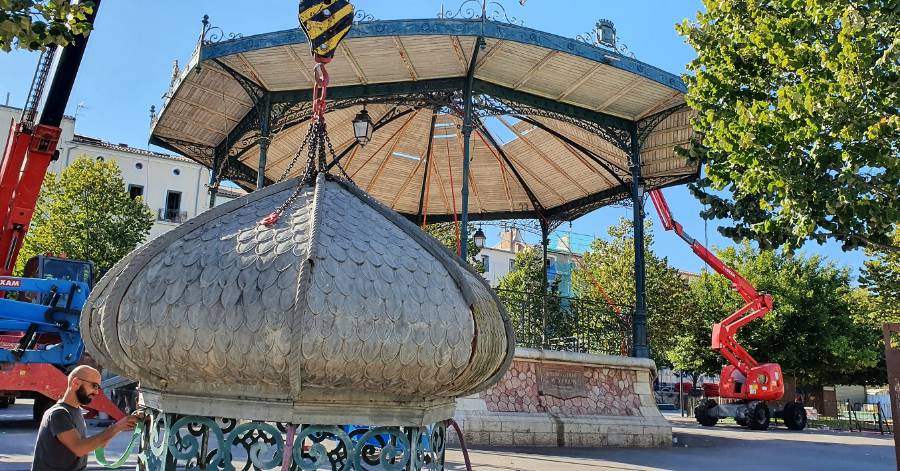 Sète - Kiosque Franke : le démontage avant restauration a débuté