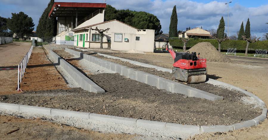 Vauvert - Les abords du stade Radelyévitch entièrement refaits