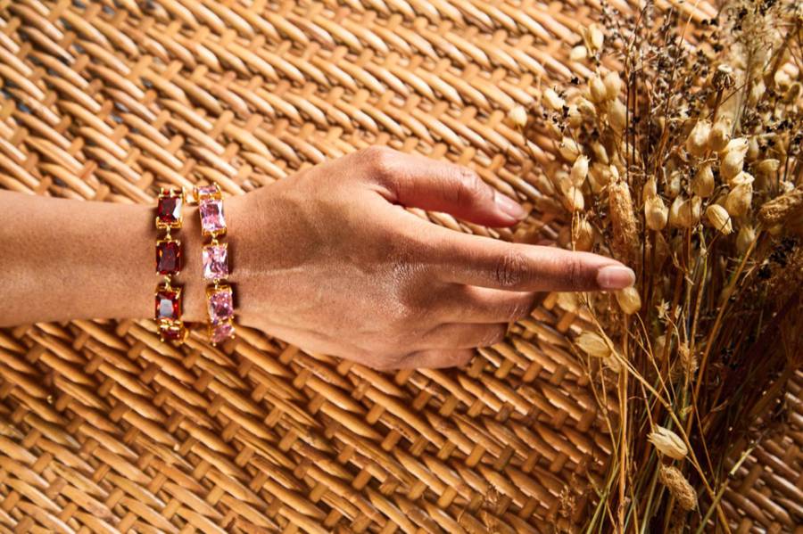 Pour la Saint-Valentin 2023 ou de grandes occasions, Perla Création lance une nouvelle et éblouissante collection, tout en étoffant sa gamme avec des bijoux pour hommes
