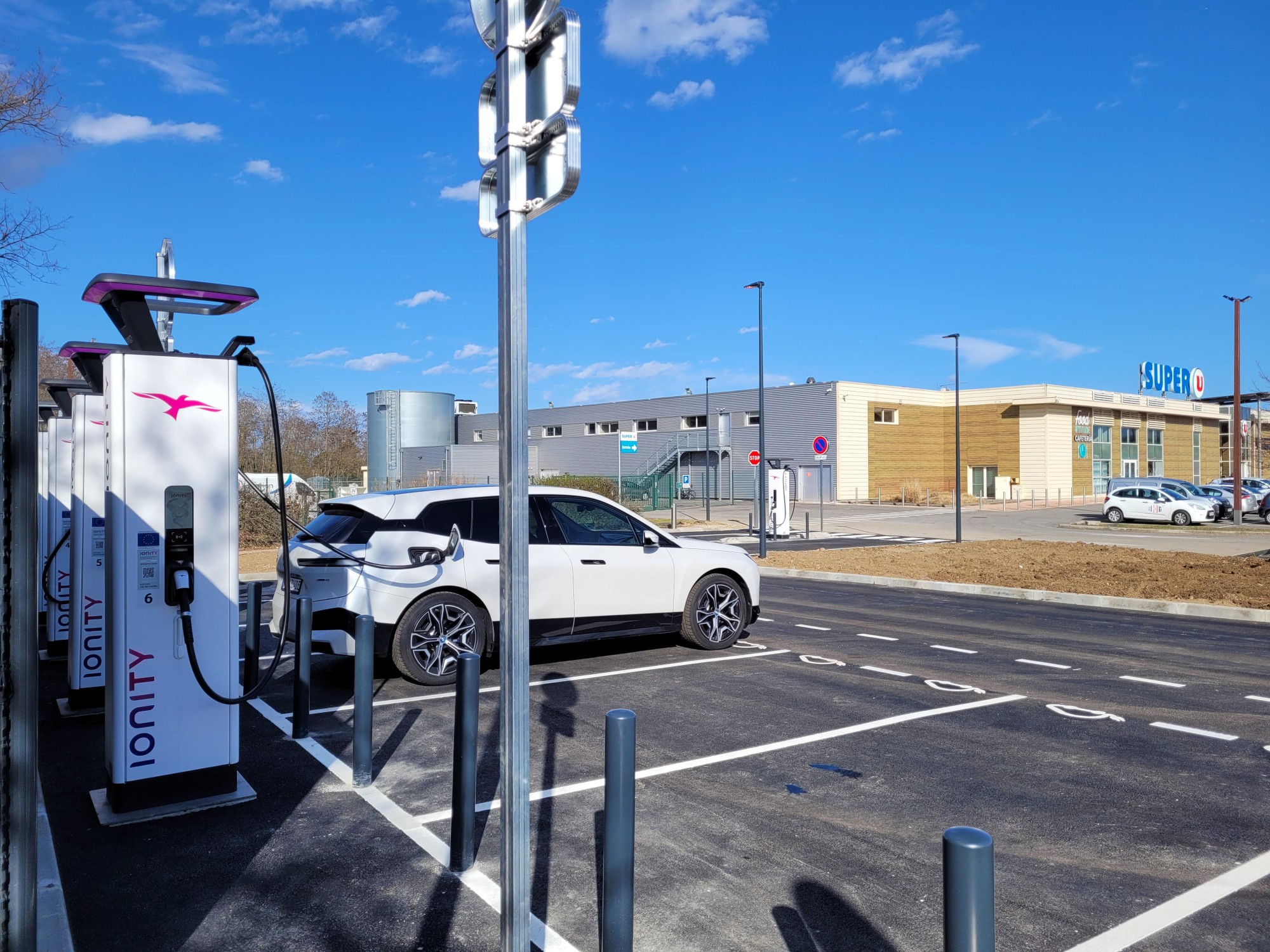 Pamiers - Ionity inaugure sa première station de recharge dans l'Ariège à Pamiers
