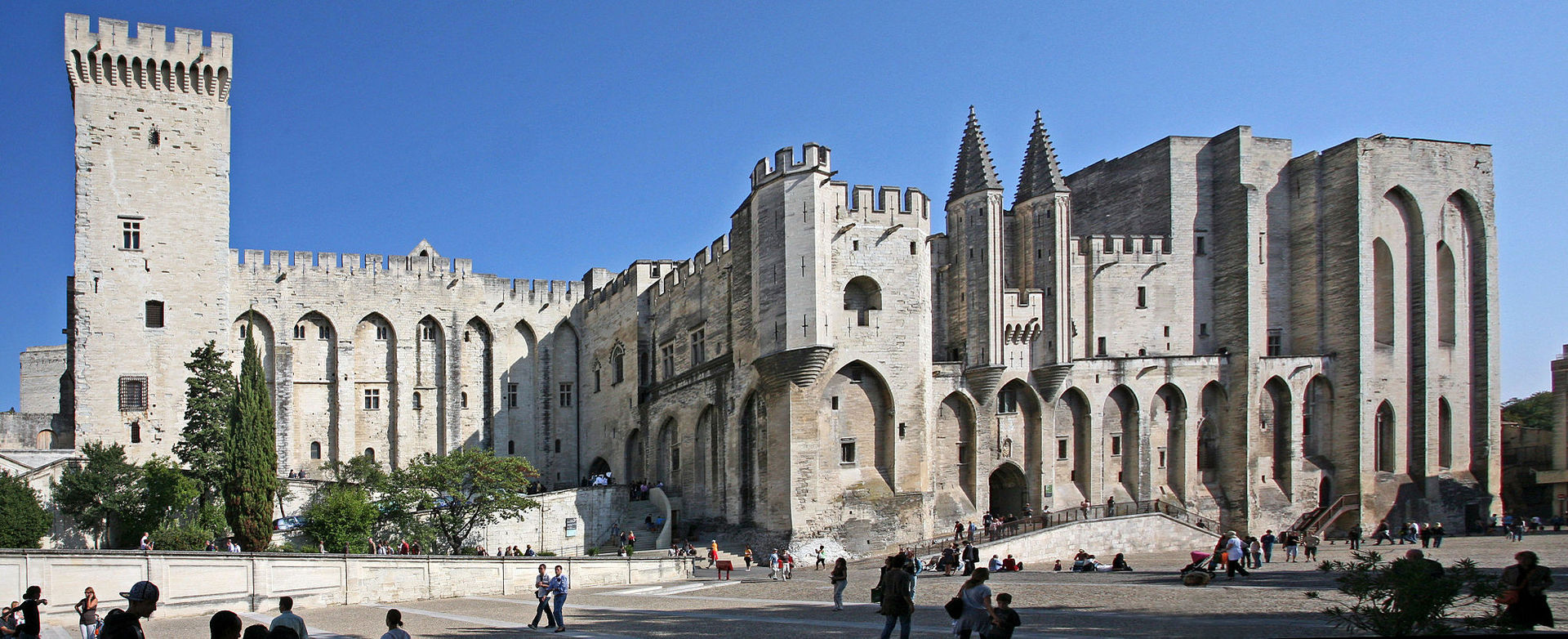 Montpellier - A la veille d'une rencontre à Avignon, quelle est la position du Maire de Montpellier sur la corrida