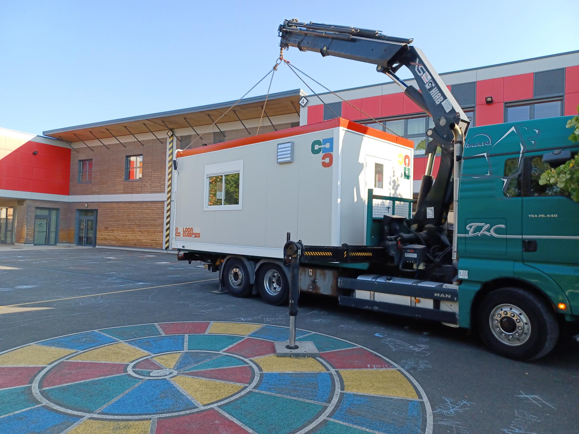 Toulouse - Plan national de rénovation énergétique des écoles : LOCACUISINES offre des cantines clés en main