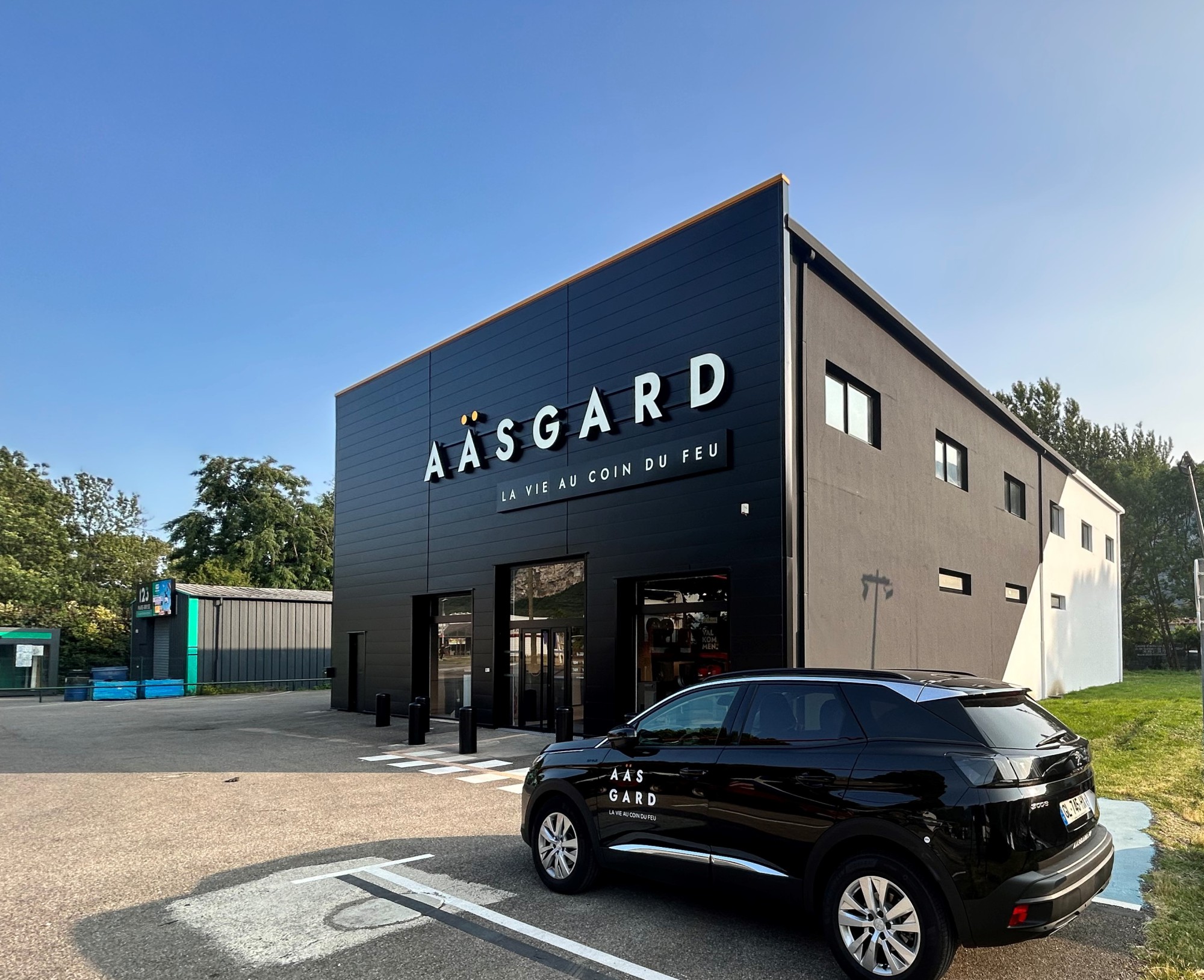 France - Aäsgard ouvre un nouveau magasin à Grenoble et recrute 6 personnes