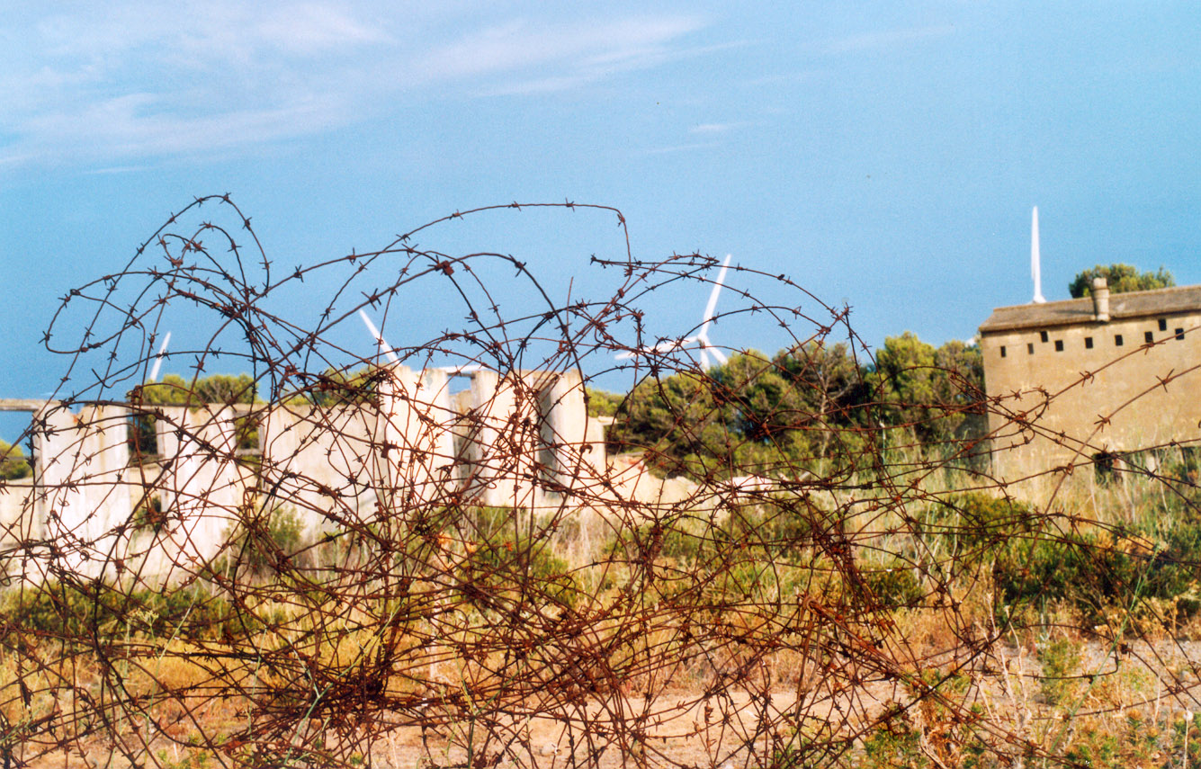 Rivesaltes - Ancien camp de Rivesaltes : l'État lance une opération de géolocalisation et de fouilles pour identifier l'emplacement du cimetière