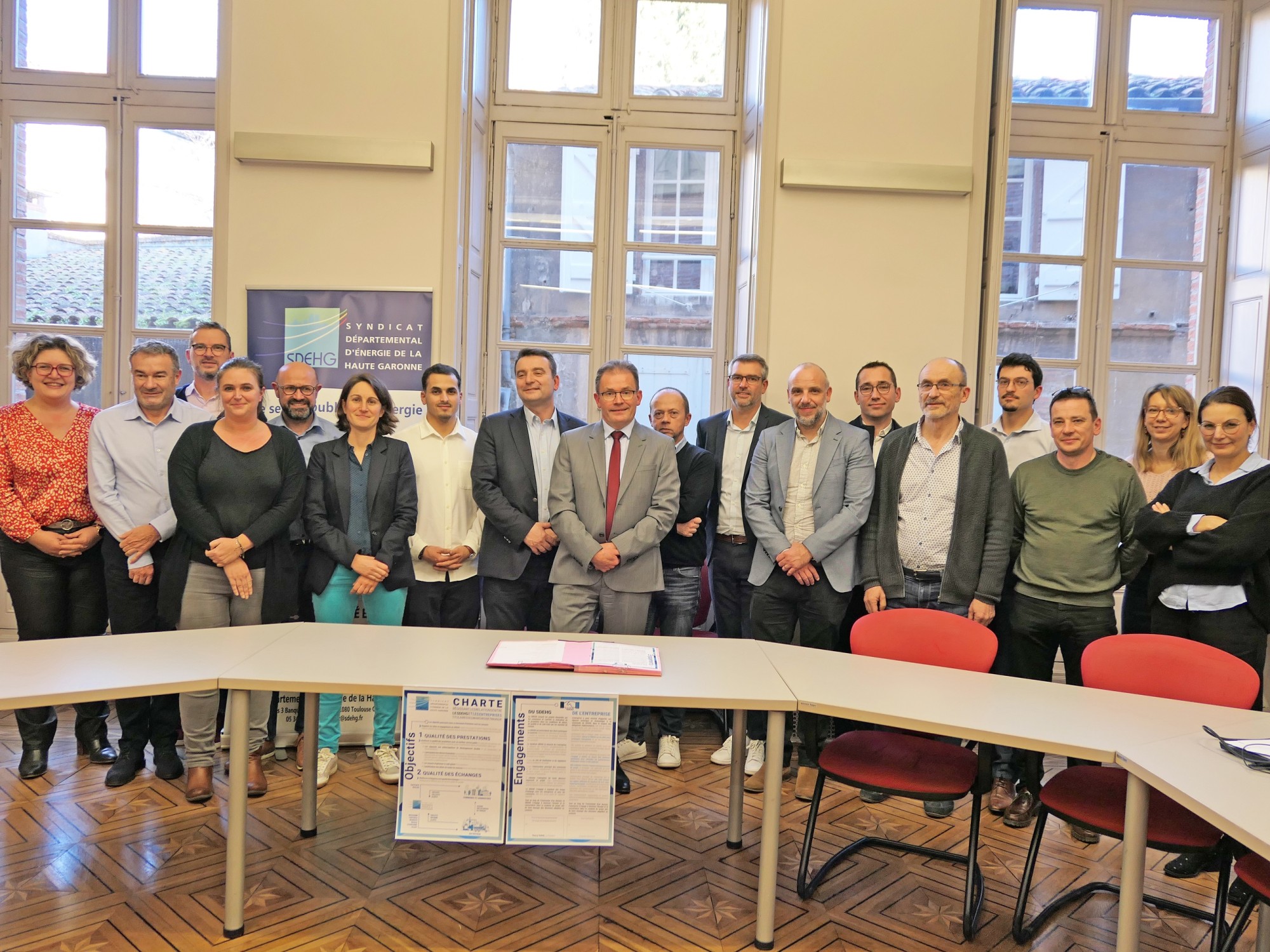 Haute-Garonne - Le SDEHG et les entreprises signent une carte en faveur de la qualité du service public de l'énergie