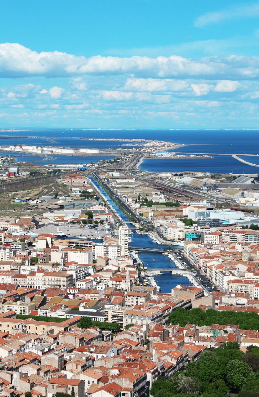 Sète - 10 millions d'euros en faveur de la transformation de la copropriété des Cévennes à Montpellier et du quartier de l'île de Thau à Sète