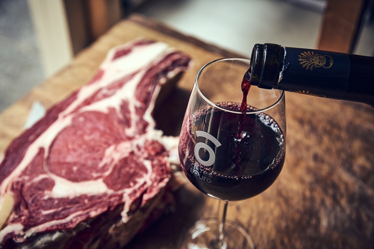 FRANCE - Baptême du feu pour la cuvée collective « Côtes de Bourg Côtes de Bœuf »