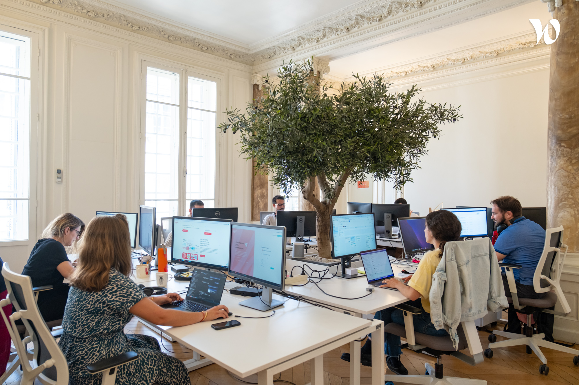 - Letsignit lance un assistant Intelligence Artificielle intégré à son logiciel de signature de mail