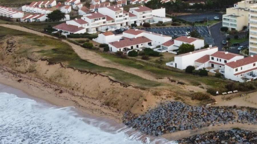 BASSIN DE THAU - Recul du trait de côte à court, moyen et long terme - Evaluez l'évolution de votre localité au fil des années