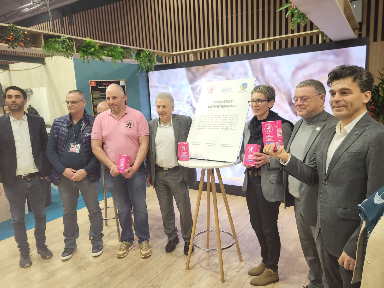 Toulouse - La Brique Rose, YéO frais et Max Havelaar s'engagent pour produire la 1ère brique de lait locale