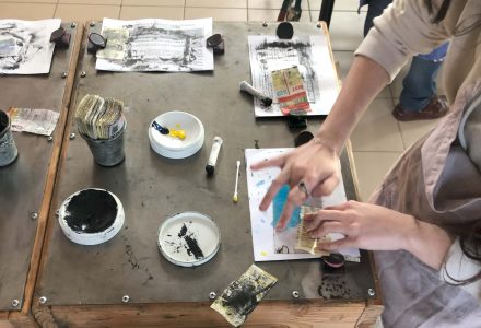 MARSEILLAN - Atelier gravure à la Médiathèque :