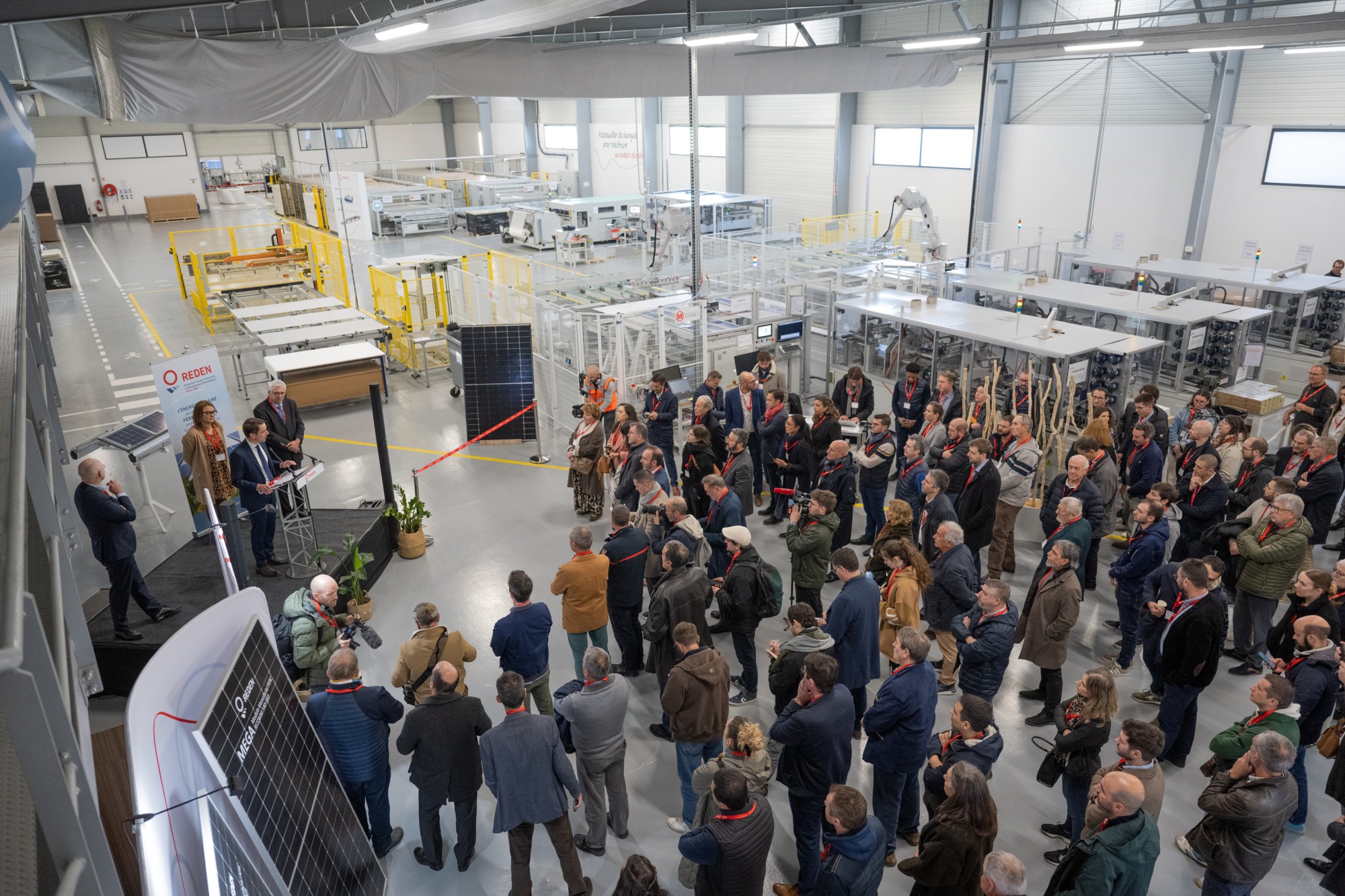 - REDEN inaugure sa nouvelle usine de production de modules photovoltaïques