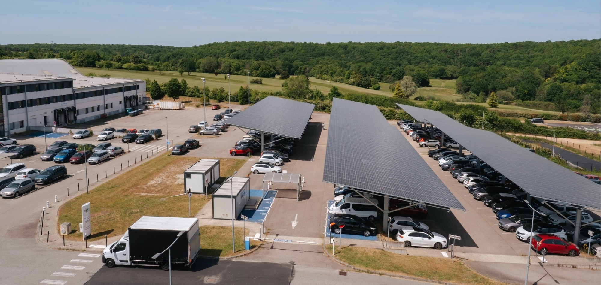 - Pourquoi nos hôpitaux devraient miser sur le photovoltaïque ?