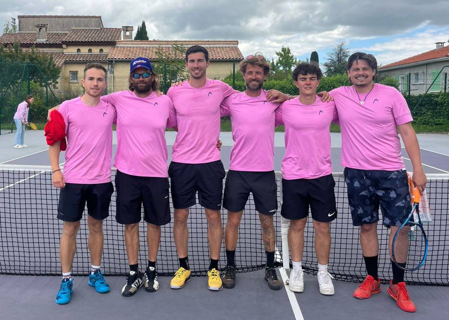 MARSEILLAN - Premiers pas en National 4 pour le Tennis Club de Marseillan ce 27 avril