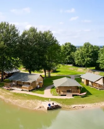 - Glampings.com lève 1 million d'euros pour accélérer sa croissance
