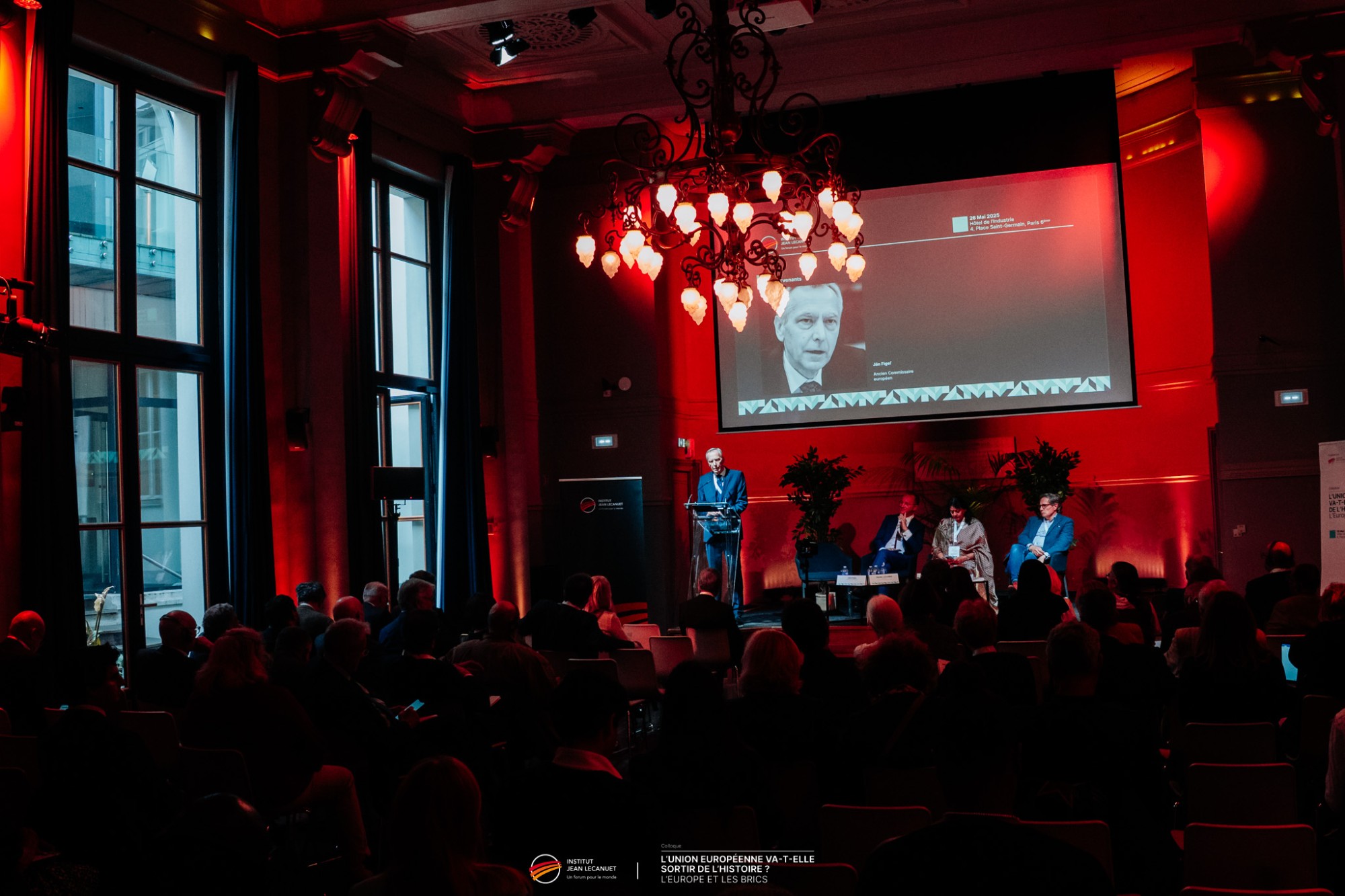 - Colloque international « L'Union européenne sort-elle de l'histoire ? Europe et les BRICS »